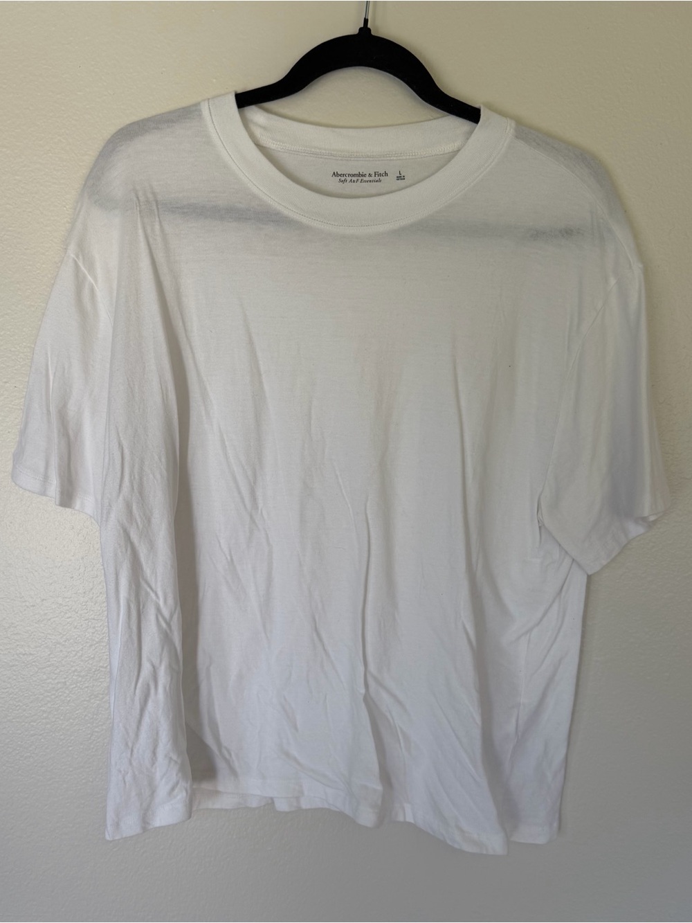 Abercrombie & Fitch Soft A&F Essentials Cropped White Tee